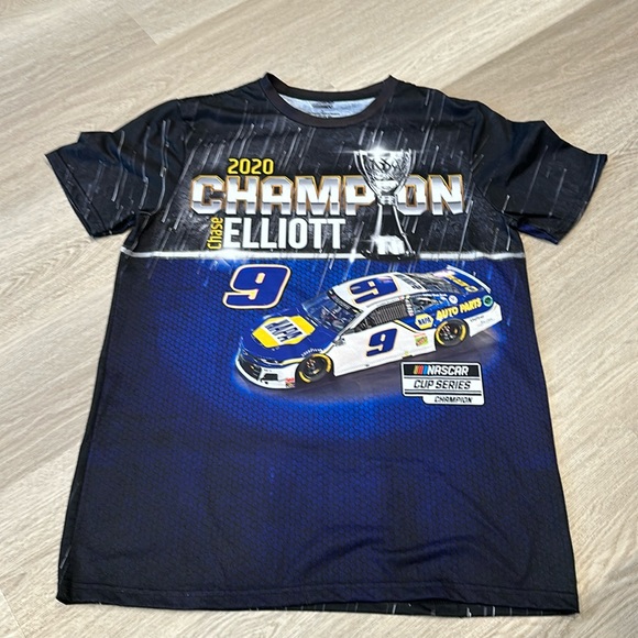 Chase Elliott #9 Napa 2020 Nascar Cup Series CHAMPION Racing T-Shirt Size L - Picture 1 of 3